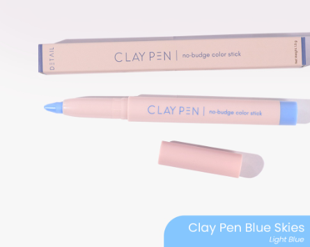 Detail Cosmetics Clay Pen in BLUE SKIES