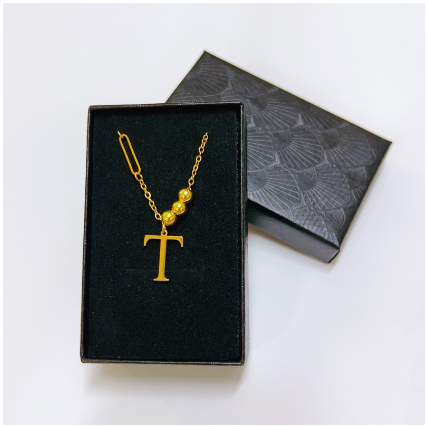YH 26Letter Alphabet pendant fashion lnitialt Letter necklace for Women T