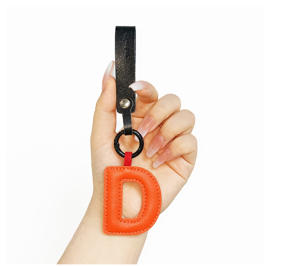 Creative PU Leather 26 Letter Keychains Fashion Alphabet Keyrings Handbag Ornaments Pendant Car Key Holder Accessories Gifts D