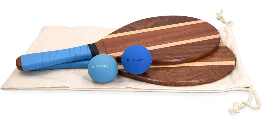 Navaris Wooden Beach Rackets Set - Includes 2 Wooden Paddles and 2 Balls - Varnished Outdoor Wood Paddle Bat Ball Game for Park or Garden - Blue