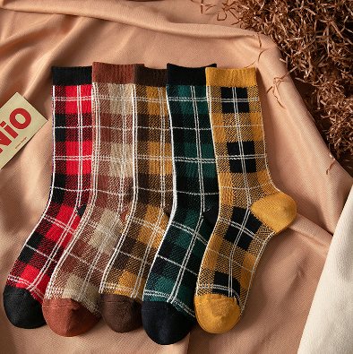 Harajuku Retro Plaid Women Mid-length Socks Cotton Lolita Casual Novelty Sweet Girls Mid Calf Socks College Style Crew Socks Fashion
