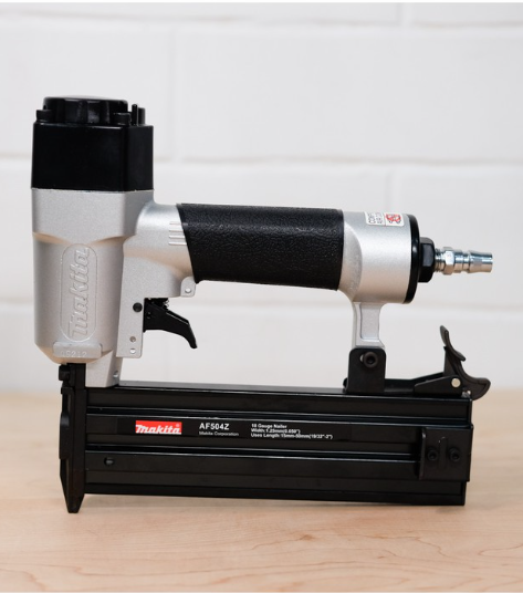 Makita Pneumatic Brad Nailer 10-50mm 18Gauge AF504z