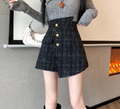 Lovito Women Casual Gingham Asymmetrical Fake Pocket Shorts LNA40171