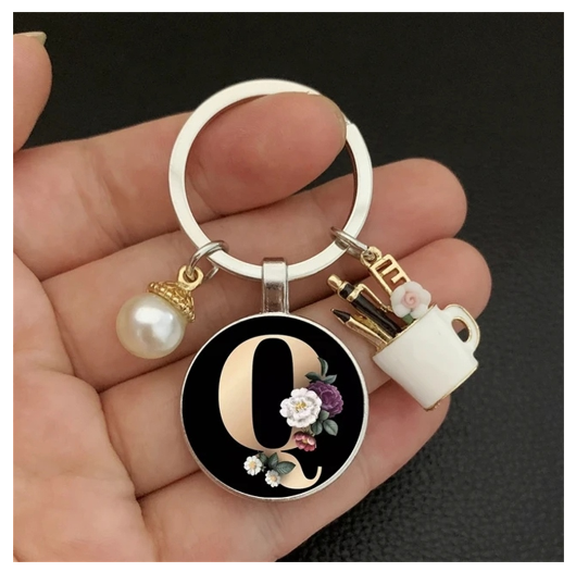 Fashion 26 Letter Keychains Imitation Pearl Rose Round Initials Keyrings Cup Pendant Car Keyholder Bag Ornaments Accessories O