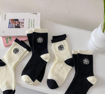 Autumn and Winter 2022 New Camellia Embroidery Black and White Contrast Middle tube Stockings Female's ins Fashion Sweet Small