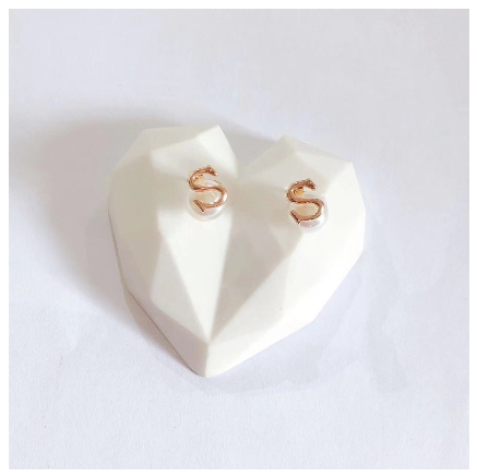 Fashion Jewelry Bangkok Rose Rold Plated Pearl Letter Stud Earrings Hikaw for Women S
