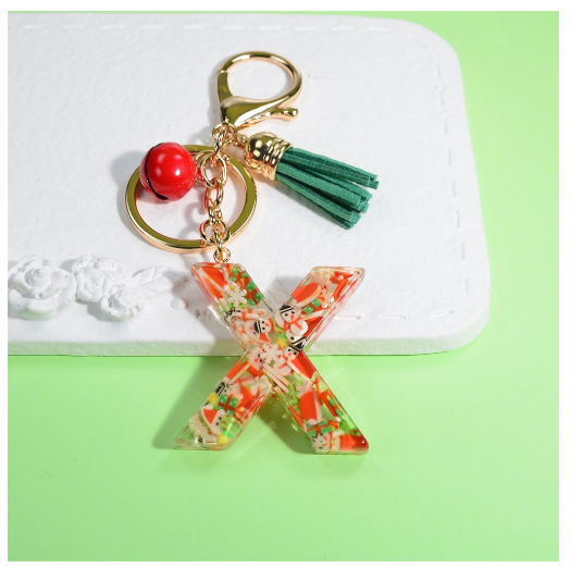 Fashion A-Z 26 Letters Keychains Christmas Tree Snowman Sequins Filling Resin Key Rings Women Bag Charms X