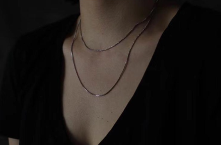 Exquisite Snake Thin Chain Double Layer Women Gold Necklace Jewelry Gift