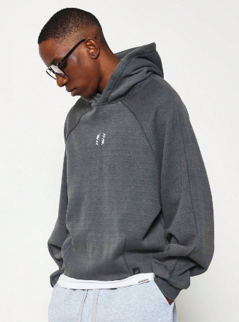 SUMWON Crop Overhead Hoodie With Small Graphic Print