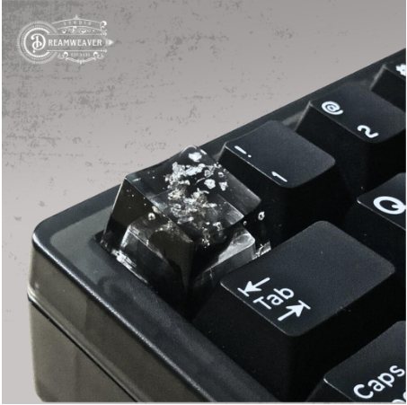 Karagatan Artisan Resin Keycaps (black / white / silver)