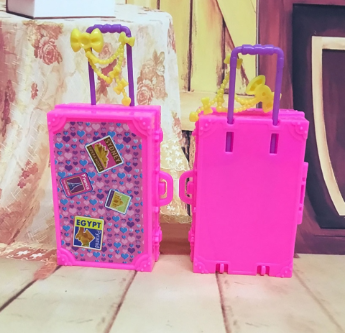 Plastic Travel Box for Dolls DIY Children Kids Girls Pretend Play Furniture Toys