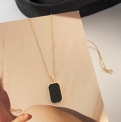 Fashion Simple Ins Black Square Pendant Necklace For Women