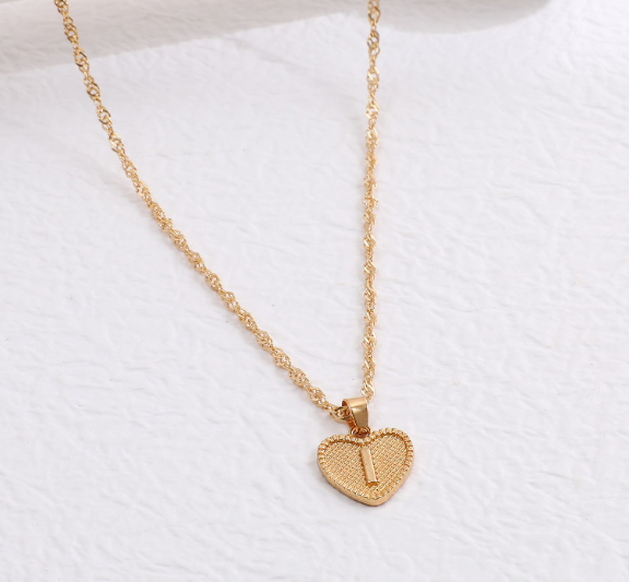 26 Letter Necklace for Women Fashion Initial A-Z Heart Love Necklace Pendant Wedding Accessories Gift I