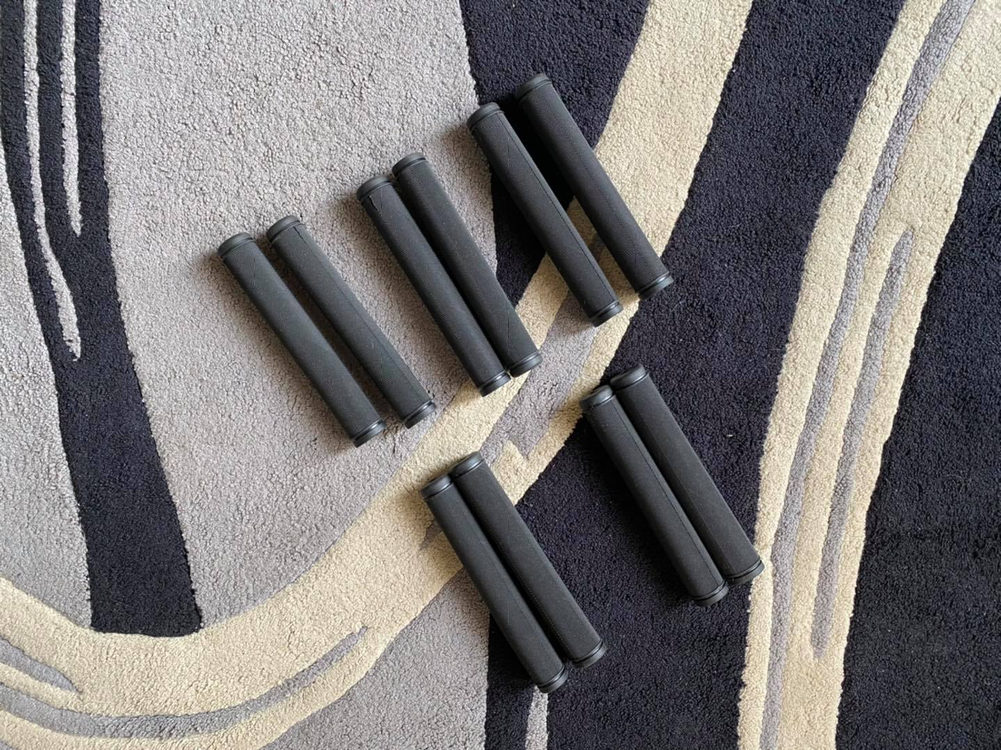 Long Grips Black
