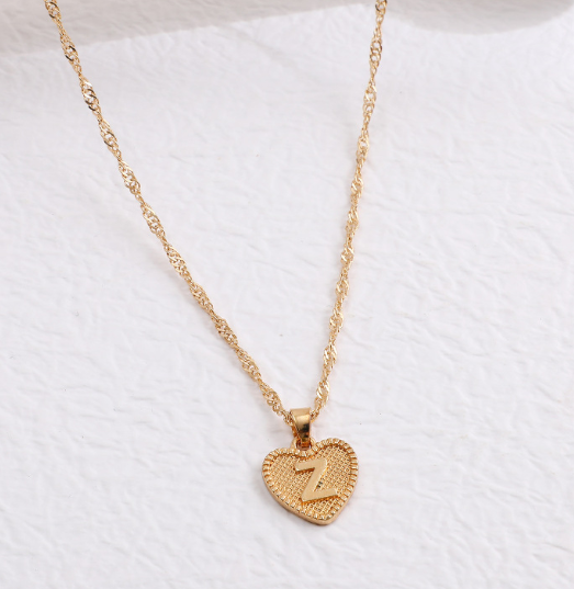 26 Letter Necklace for Women Fashion Initial A-Z Heart Love Necklace Pendant Wedding Accessories Gift Z
