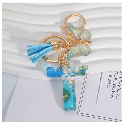 Sweet Blue Daisy A-Z Letter Keychains Fashion Butterfly 26 Resin Keyrings With Tassel Car Key Holder Accessories Pendant Gifts T
