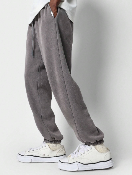 SUMWON Straight Fit Essential 90S Jogger
