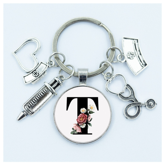 1Pcs Creative Stethoscope Syringe 26 Letter Keychains Nurse Cap Initials Metal Keyrings Bag Ornaments Charms Gifts Souvenir T