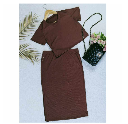 Maternity Knitted Top and Skirt with Slit T17