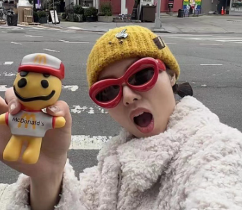 Candy Color Sexy Lip Y2k Cat Eye Sunglasses For Women New Luxury Brand Yellow Blue Gradient Sun Glasses Men Punk Hip Hop Shades