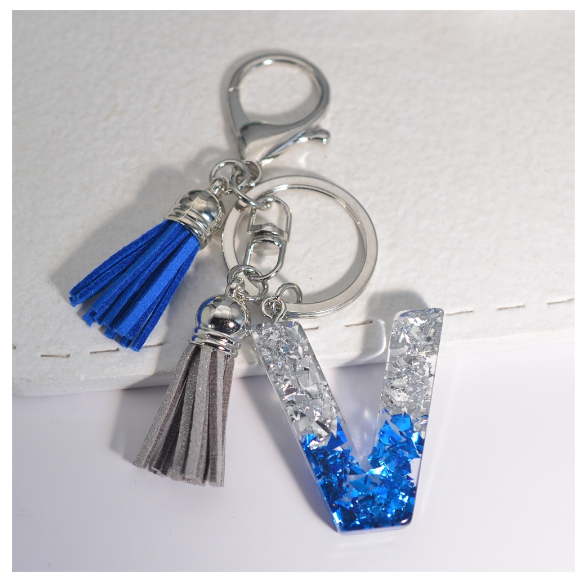 Exquisite 26 Initials A to Z Sea Glacier Resin Keychain Sequin Filling Keyring Blue Gray Tassel Pendant Handbag Accessories Gift V