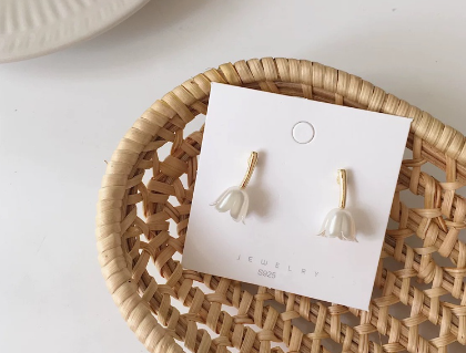 18k Gold Tulip Ear Drop Earrings Couture Jewelry Accessories Collection