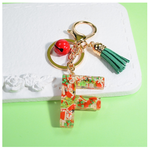 Fashion A-Z 26 Letters Keychains Christmas Tree Snowman Sequins Filling Resin Key Rings Women Bag Charms F