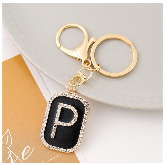 Exquisite Rhinestone 26 Letter Keychain Simple Black Enamel Initials Keyrings For Women Bag Pendant Ornament Car Keyholder Gifts P