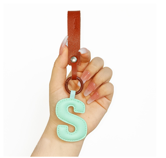Creative PU Leather 26 Letter Keychains Fashion Alphabet Keyrings Handbag Ornaments Pendant Car Key Holder Accessories Gifts S