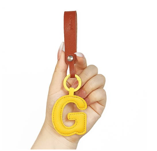 Creative PU Leather 26 Letter Keychains Fashion Alphabet Keyrings Handbag Ornaments Pendant Car Key Holder Accessories Gifts G