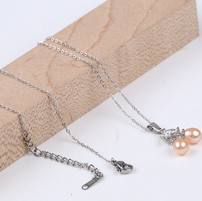 Sweet necklace Cherry pendant Female fashion freshwater pearl necklace