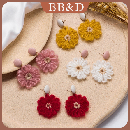 Korean Silver Needle Daisy Flower Earrings Personalized Contrast Color Knitted Wool Earrings Women