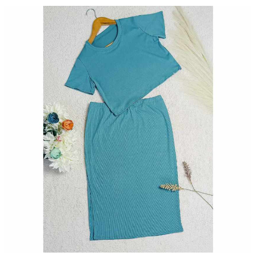 Maternity Knitted Top and Skirt with Slit T6