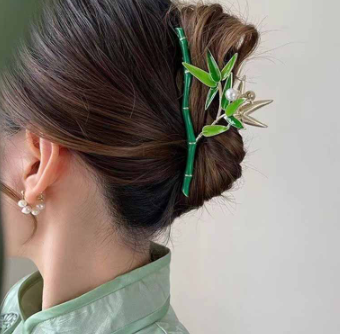 Elegant Temperament High-End Antique Green Bamboo Pearl Fashion Clamp