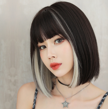 Wig D-123 Women's Short Hair Highlights Full-head Wig Round Face With Bangs Bobhaircut The length of 33 CM
