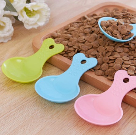Pet Food Grade Non-Toxic Plastic Food Spoon Cat Dog Food Shovel Feeding Spoon Feeder