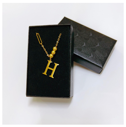 YH 26Letter Alphabet pendant fashion lnitialt Letter necklace for Women H