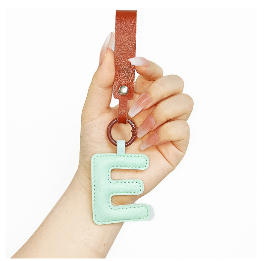 Creative PU Leather 26 Letter Keychains Fashion Alphabet Keyrings Handbag Ornaments Pendant Car Key Holder Accessories Gifts E