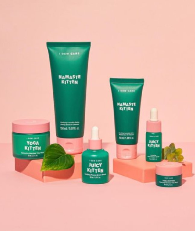 Kitten My Balance On