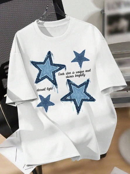 Manfinity EMRG Men's Plus-Size Vintage Street-Style Loose Off-The-Shoulder T-Shirt With Broken Denim Starry Slogan Print Pattern.