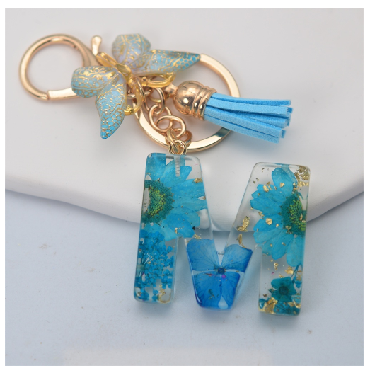 Sweet Blue Daisy A-Z Letter Keychains Fashion Butterfly 26 Resin Keyrings With Tassel Car Key Holder Accessories Pendant Gifts M