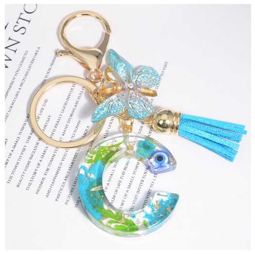 Exquisite Dried Flower Filled 26 Letter Keychain With Butterfly Pendant Fashion A-Z Name Initials Keyrings Car Key Holder Gifts C