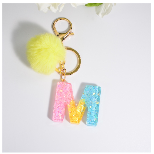 Fashion A-Z 26 Letters Iridescent Keychains Star Sequins Filling Resin Keyrings Women Bag Ornaments Exquisite Key Holder Charms M