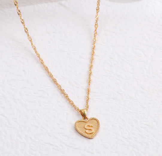 26 Letter Necklace for Women Fashion Initial A-Z Heart Love Necklace Pendant Wedding Accessories Gift S