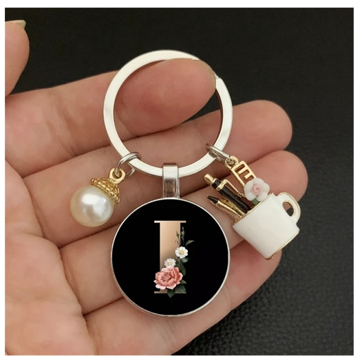 Fashion 26 Letter Keychains Imitation Pearl Rose Round Initials Keyrings Cup Pendant Car Keyholder Bag Ornaments Accessories I