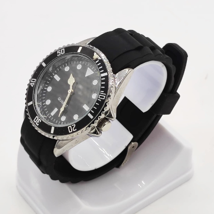 Analog Fashion Sports Watch Quartz Black Face Rubber Strap for Men Women Unisex
