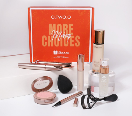 O.TWO.O 9pcs Anniversary Beauty Exclusive Makeup Set Cosmetic Set Gift Box Makeup Kit