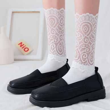 Elegant Lace Decor White Long Socks Women Cotton Beautiful Japanese Lolita Style Cosplayer Girls Socks New Fashion Kawaii Socks
