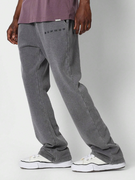 SUMWON Flare Fit Jogger With Back Pocket Detail