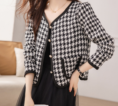 Women Elegant Houndstooth Button Pocket Blazer LNA30076 Black and White